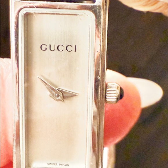 ❤️💚🤍Vintage Gucci Watch!❤️💚🤍 - Picture 9 of 9